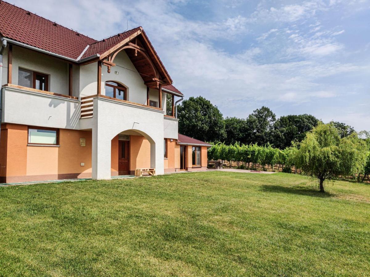 Вилла Vinox Winery Vinica Экстерьер фото